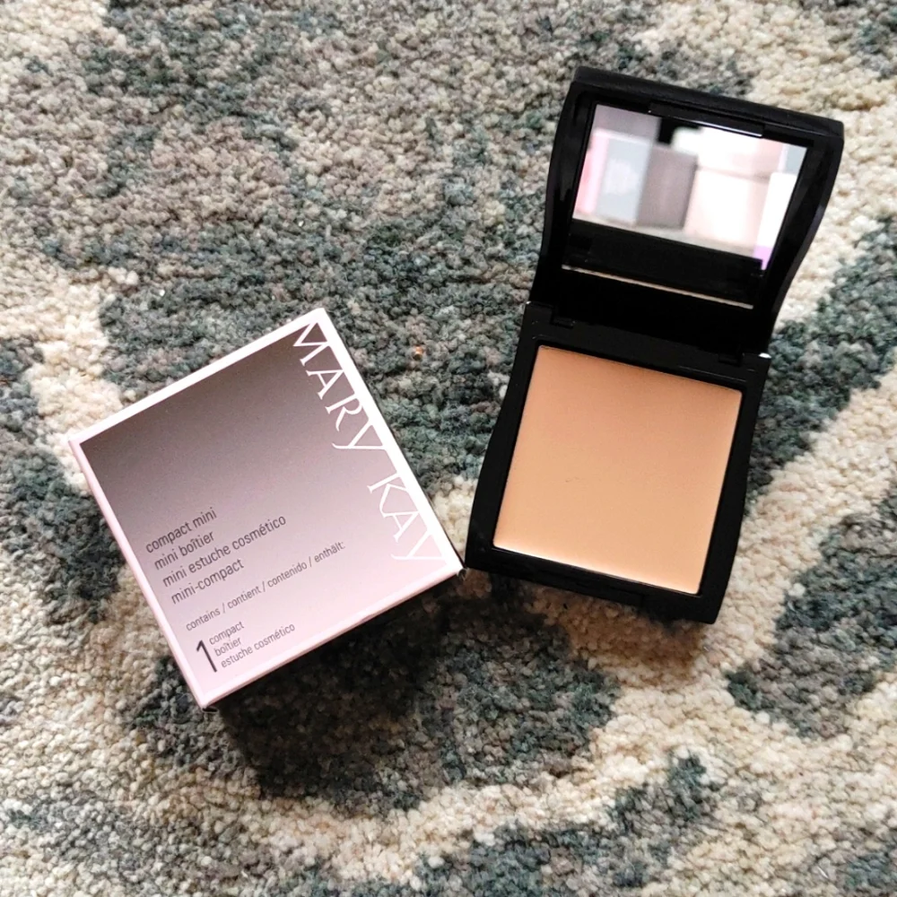 Mary Kay Mini Compact Makeup Accessory Tool